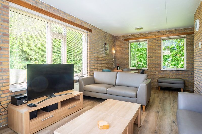 Gemuetliches Wohnzimmer im Bungalow De Witte Hoek 5 pers. 142, De Cocksdorp, Texel.