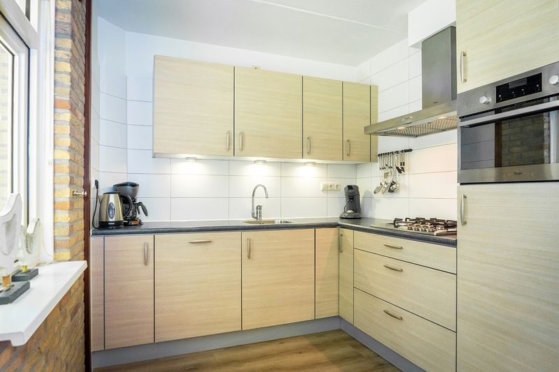 Moderne Kueche in Bungalow De Witte Hoek 5 pers. 142, De Cocksdorp, Texel.