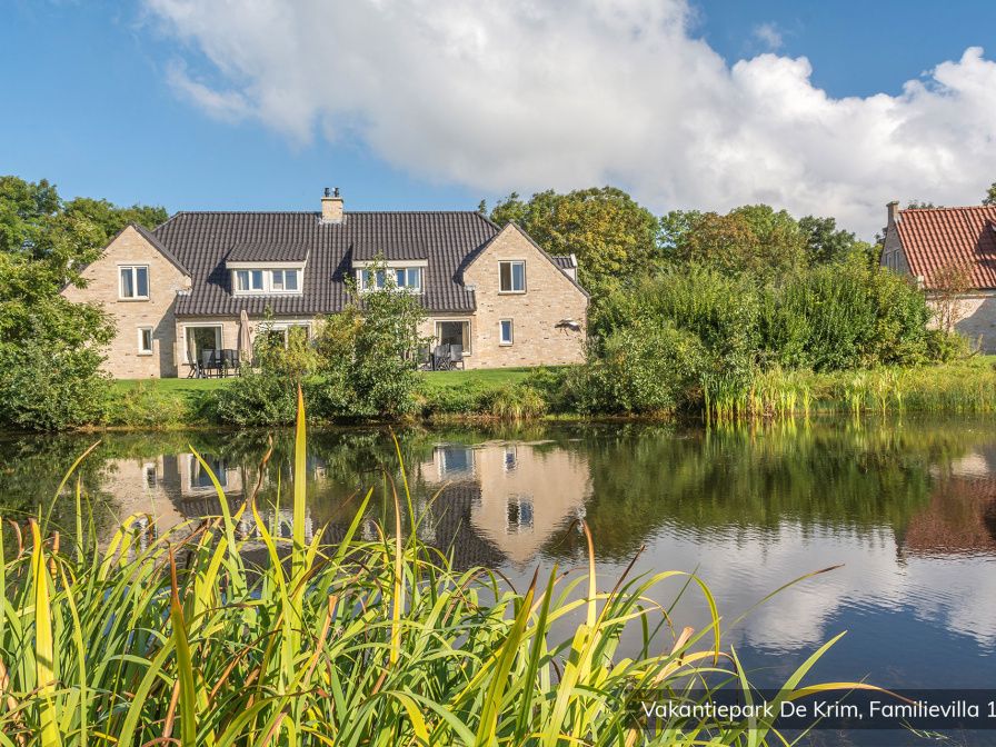 Familievilla 10 persoons in De Cocksdorp, Texel met uitzicht op vijver en natuur.