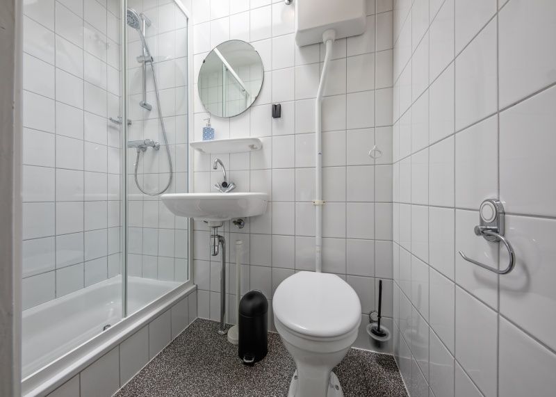 Fresh bathroom in Bungalow Duin aan Zee Texel, Bungalowpark Tamarisk, located in De Cocksdorp, Wadden Islands.
