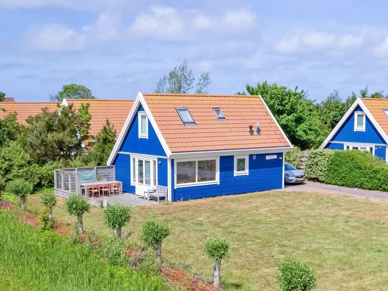 Charmantes blaues Ferienhaus Vuurtorenweg 58 C in De Cocksdorp Texel mit grossem Aussenbereich.