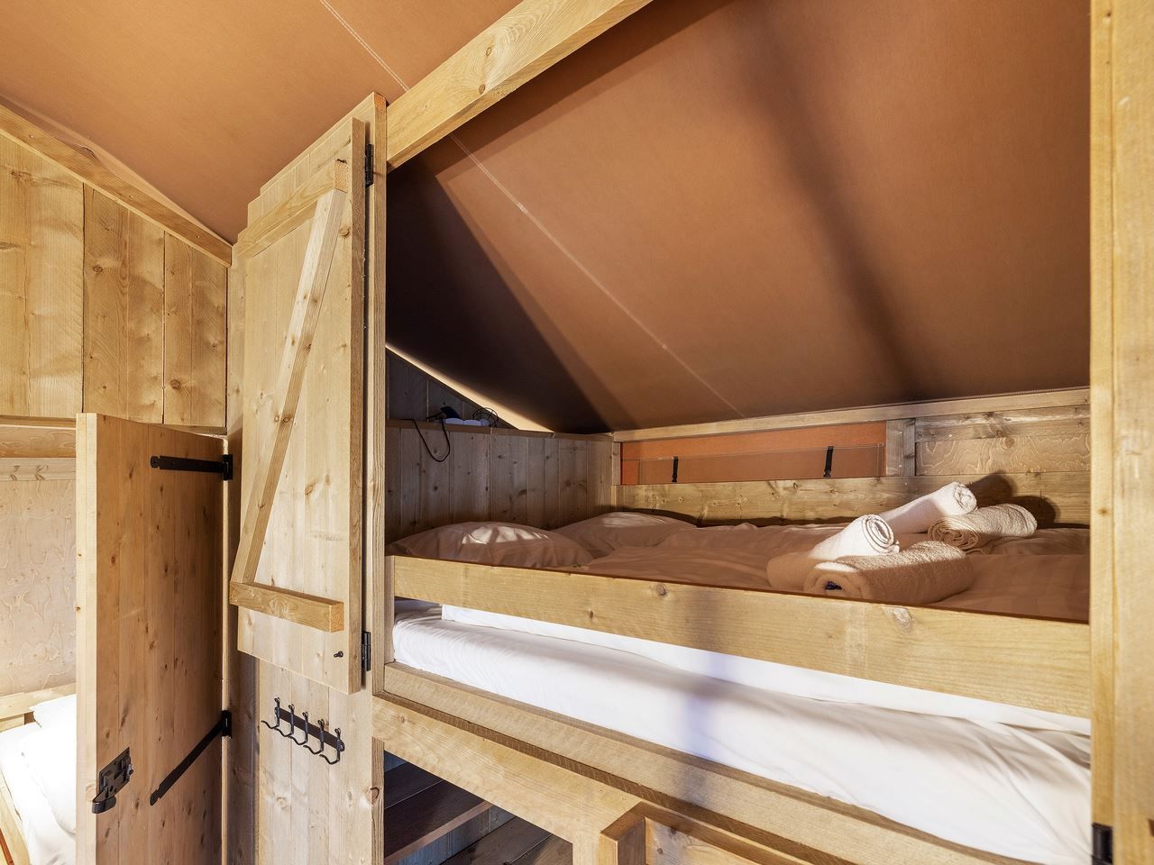 Unterkunft 0101255 - Ferienhaus Texel - Sluftervallei | 6-persoons safaritent | 6ST