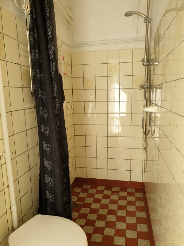 Modern bathroom with shower in Holiday homes Family Bouthoorn, South Eierland, Texel.