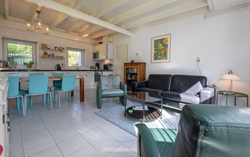 Gemuetliche Sitzecke mit viel Licht im Ferienhaus Slufteroord 300, De Cocksdorp, Texel.