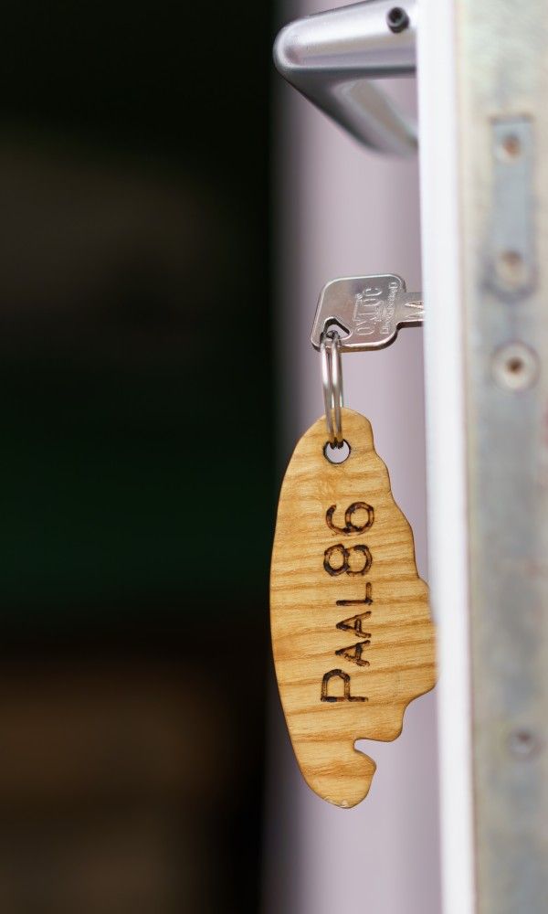 Schluessel zum Ferienhaus Paal 86 Texel in De Cocksdorp mit einzigartigem Schluesselring.