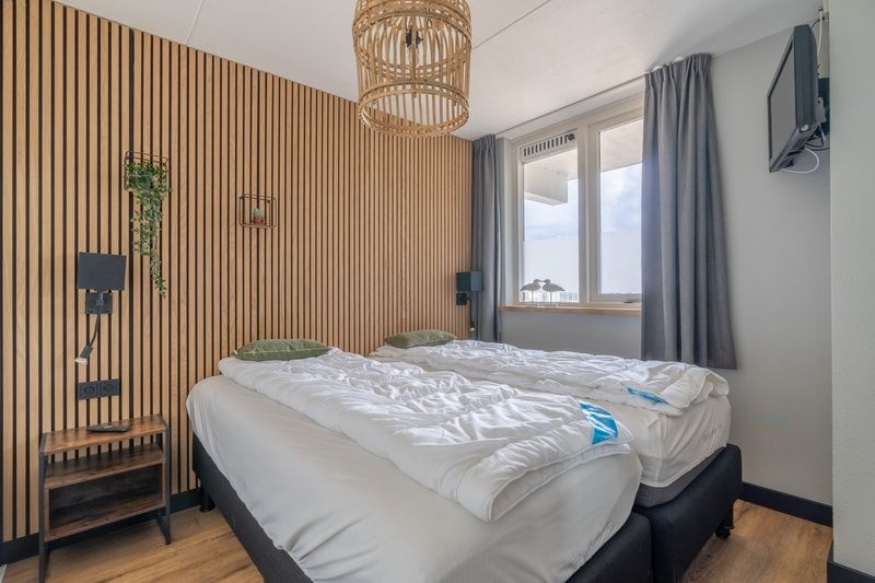 Comfortable bedroom with double bed in Apartment Juliana 086, De Koog, Texel.