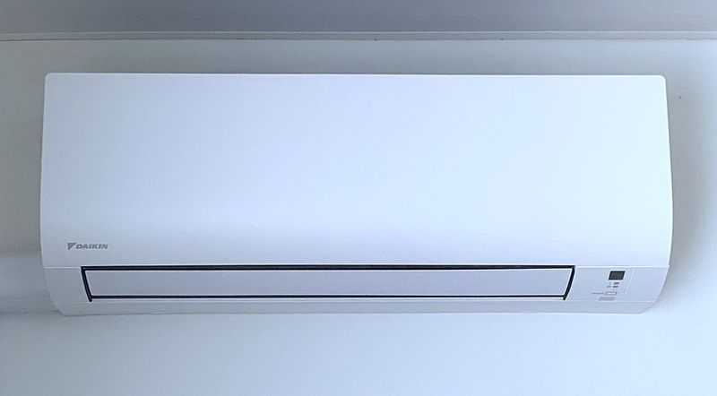 Air conditioning in Duo bungalow, vacation home in De Koog, Texel for a comfortable stay.