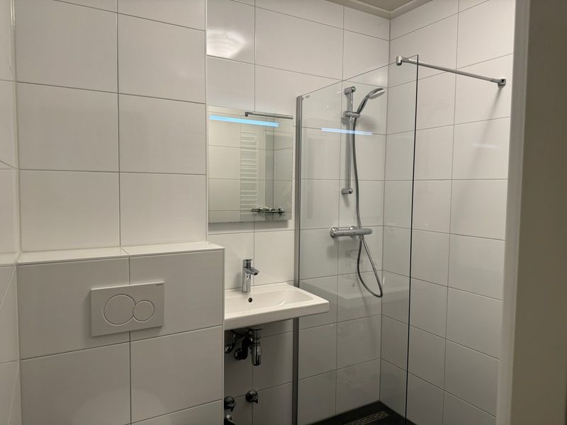 Fresh bathroom in Apartment Kerckeland 40, De Koog, Texel with modern amenities.