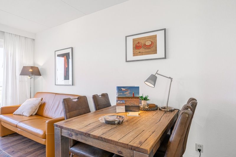 Fully equipped kitchen in Apartment Juliana 154 Zeezicht, De Koog, Texel with modern appliances.