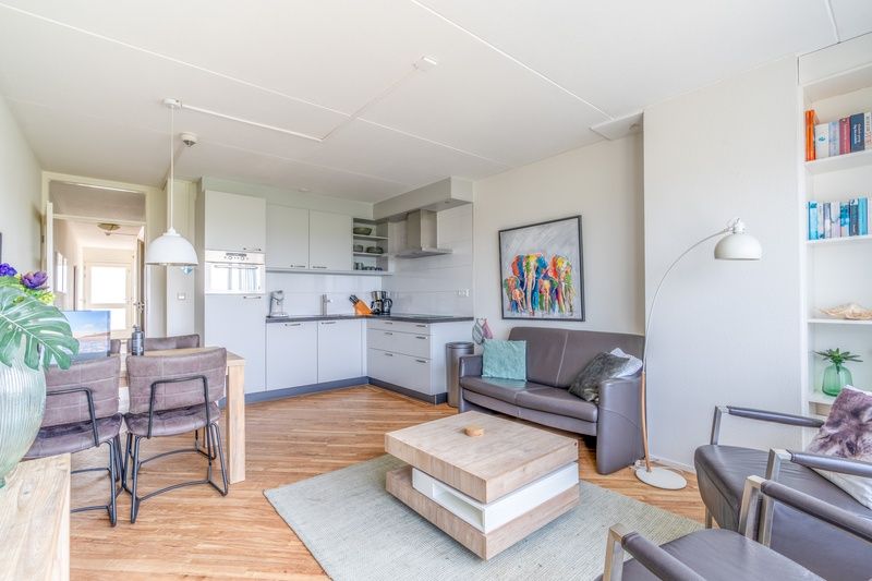 Offene Kueche und Essbereich im Apartment Juliana 146 Insel- und Meerblick, Texel.