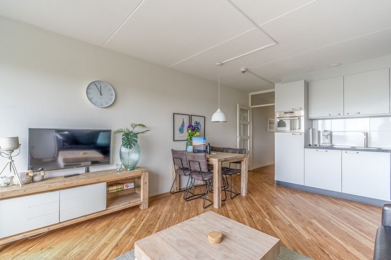 Stilvolles Esszimmer im Apartment Juliana 146 Insel- und Meerblick, De Koog, Texel.