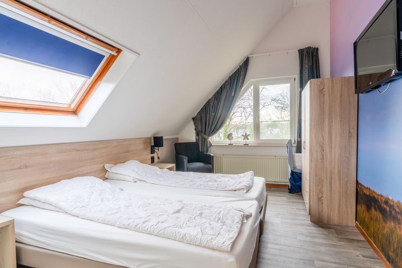 Guest house 0102276 - Holiday property Texel - Vakantiehuis Kamperfoelie 45