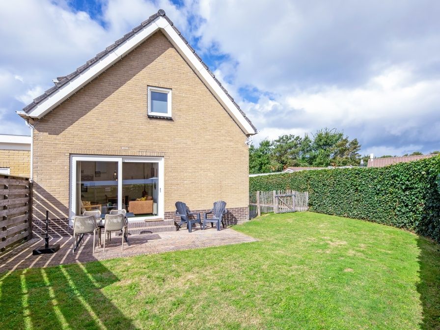 Windlust vacation home with sunny terrace in De Koog, Texel, Wadden Islands