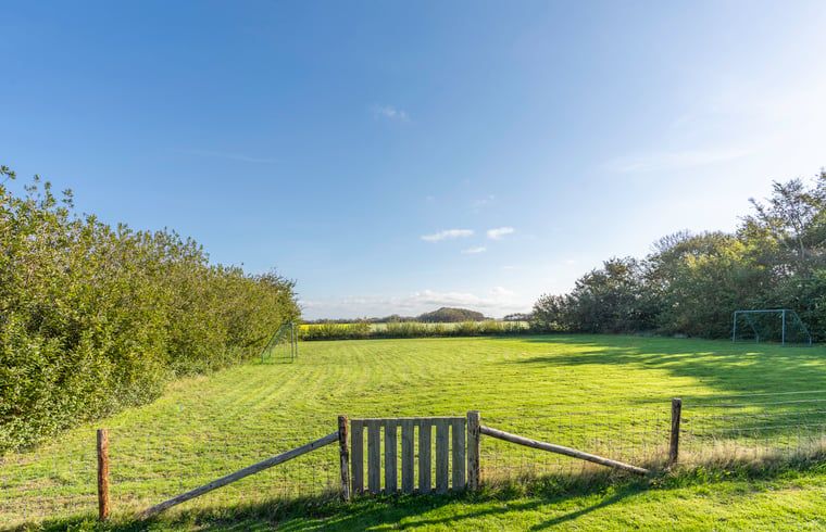 Blick auf gruene Felder beim Ferienhaus in De Koog, Texel Ferienhaus, Watteninseln.