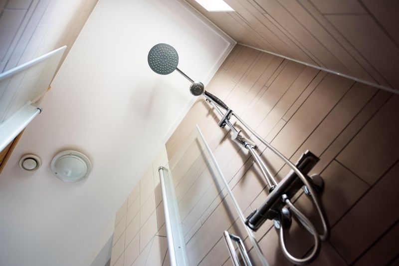 Modern shower in Villa 6, vacation home in De Koog Texel, comfort on the Wadden Islands.
