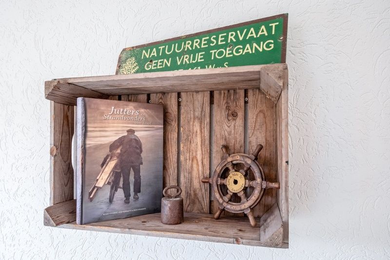 Maritime decoration in The Strandvondst vacation home, De Koog, Texel.