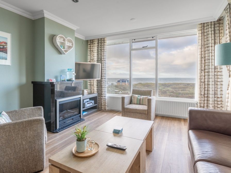 Gezellige woonkamer met zeezicht bij Appartement Juliana 164 Zeezicht in De Koog, Texel.