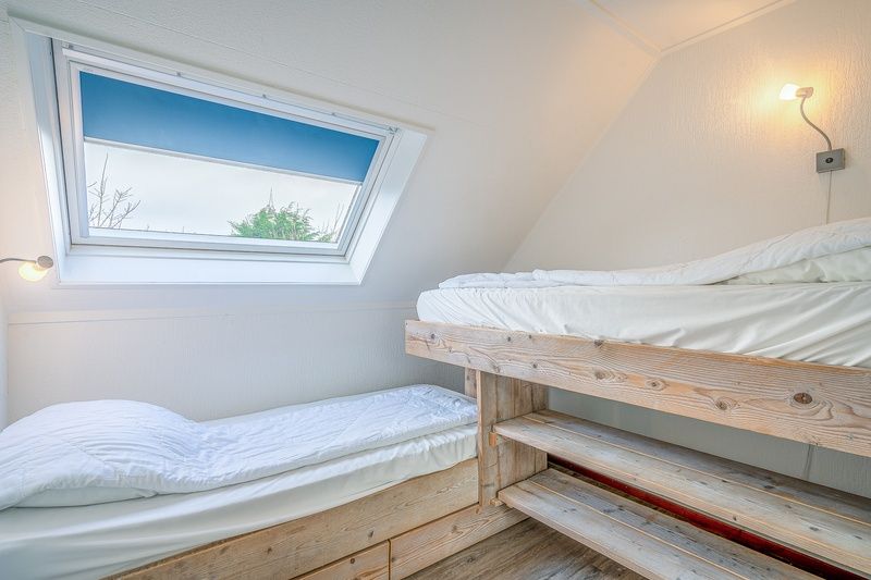 Cozy children's room with bunk beds in Holiday home Honeysuckle 87, De Koog Texel.