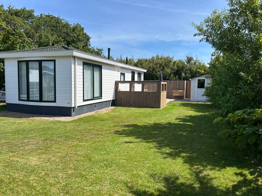 Chaletpark Bregkoog - Chalet Bregkoog 213 in De Koog Texel mit gruenem Garten und ruhiger Umgebung.