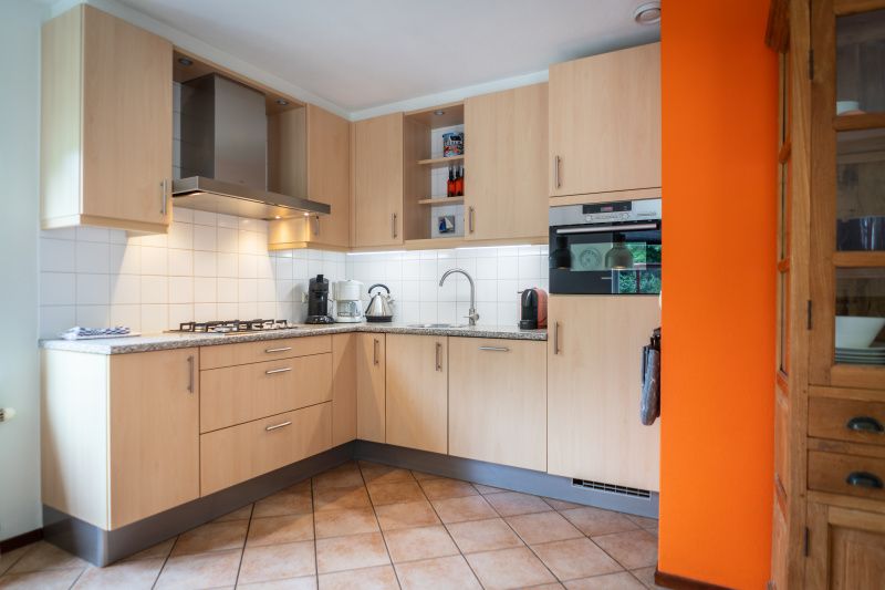 Modern kitchen in Villa 6 persons with 2 bathrooms, De Koog, Texel. Fully equipped vacation home kitchen.