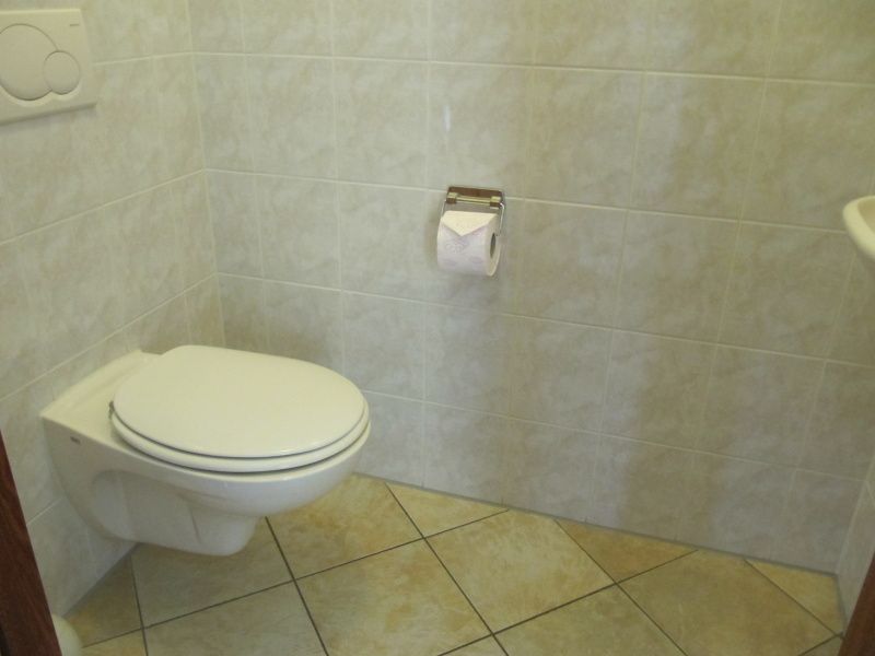 Stilvolles Badezimmer in Agter Mienterglop - Ferienhaus 5103, De Koog, Texel mit Dusche.