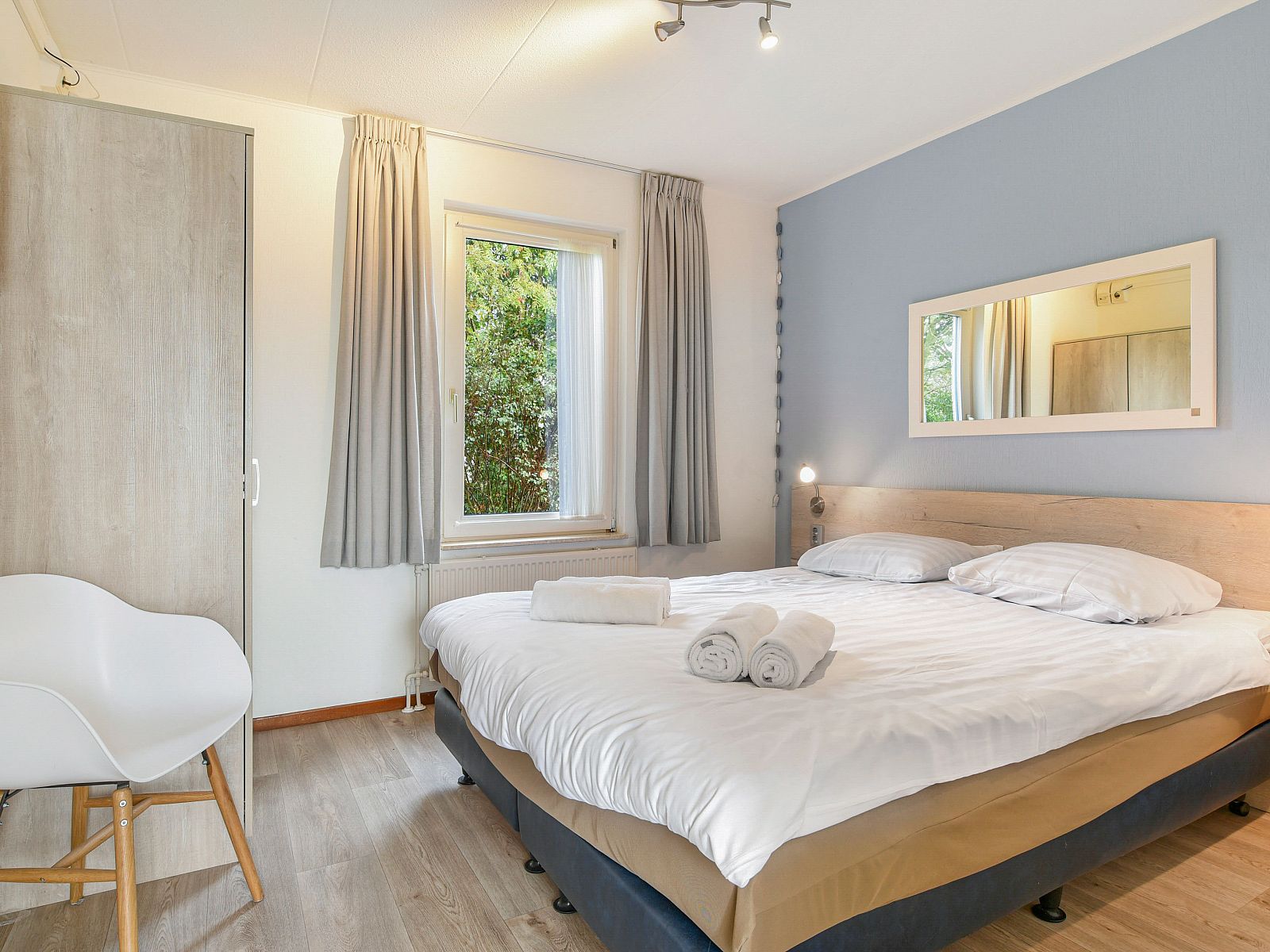 Guest house 0102503 - Bungalow Texel - Beach Park Texel | 6-persoons villa | 6L1