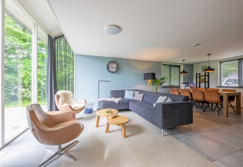 Cozy living room in Holiday Park Het Oude Dijkje - Vuurcoogh, De Koog, Texel for comfort and relaxation.