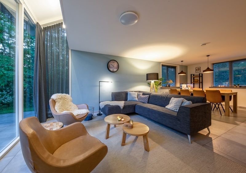 Atmospheric living room in the evening at Vakantiepark Het Oude Dijkje - Vuurcoogh, De Koog, Texel.