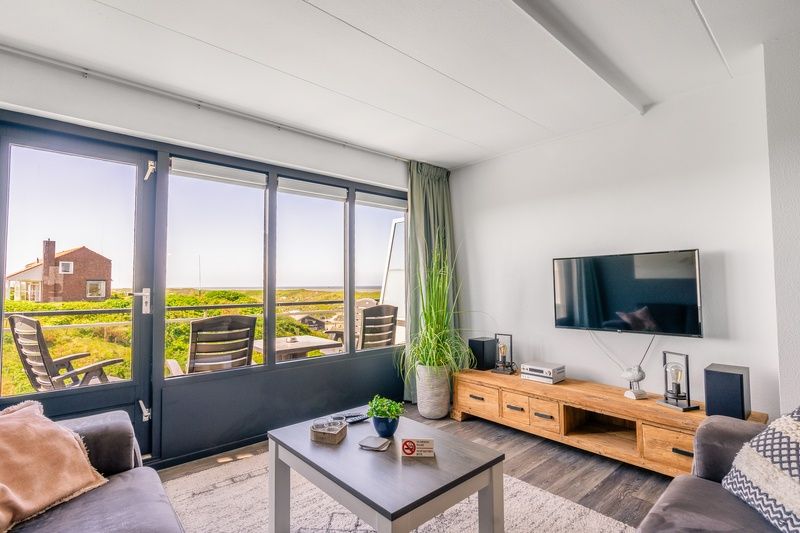 Bright living room of Apartment Juliana 094 Island and Sea View in De Koog, Texel overlooking the Wadden Sea.