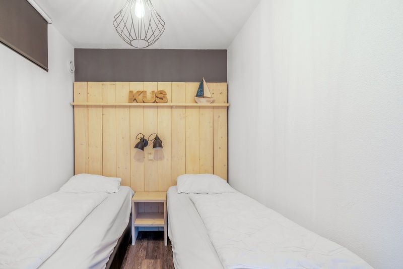 Second bedroom with two single beds in Apartment Juliana 094 Eiland en Zeezicht, De Koog, Texel.