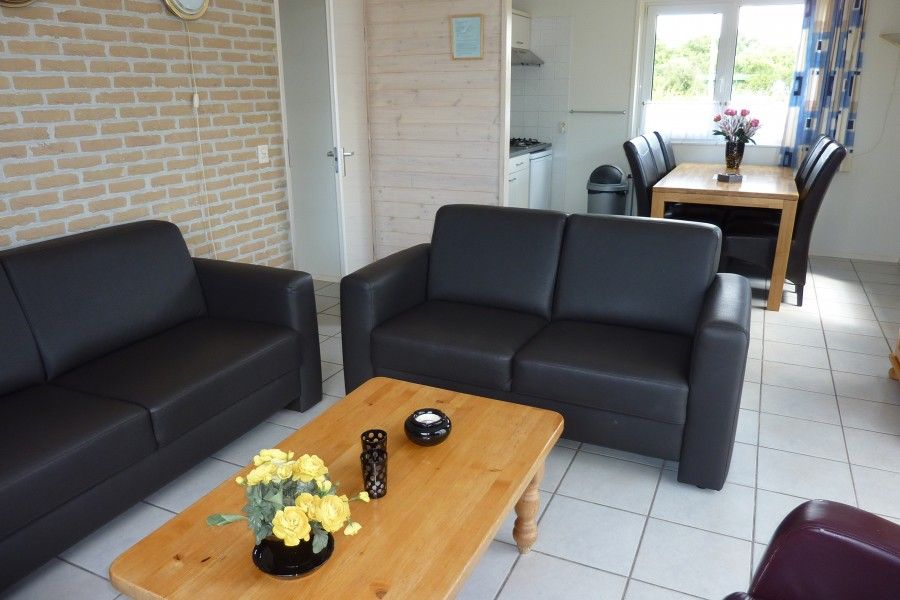 Offene Kche und Essbereich in Stappeland 201, De Koog, Texel fr gemtliche Mahlzeiten.