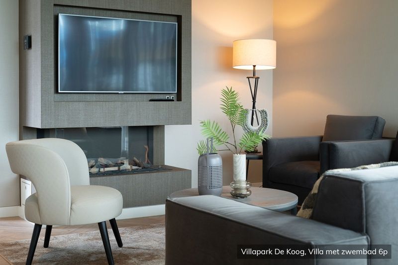 Luxury family villa with pool in De Koog, Texel. Open living room with lots of light on the Wadden Islands.