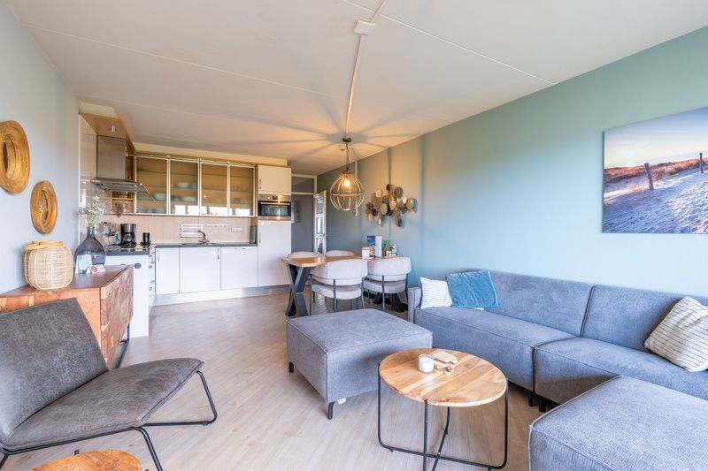 Geraeumige Kueche und Esszimmer im Apartment Juliana 044 Eiland en Zeezicht, De Koog, Texel.