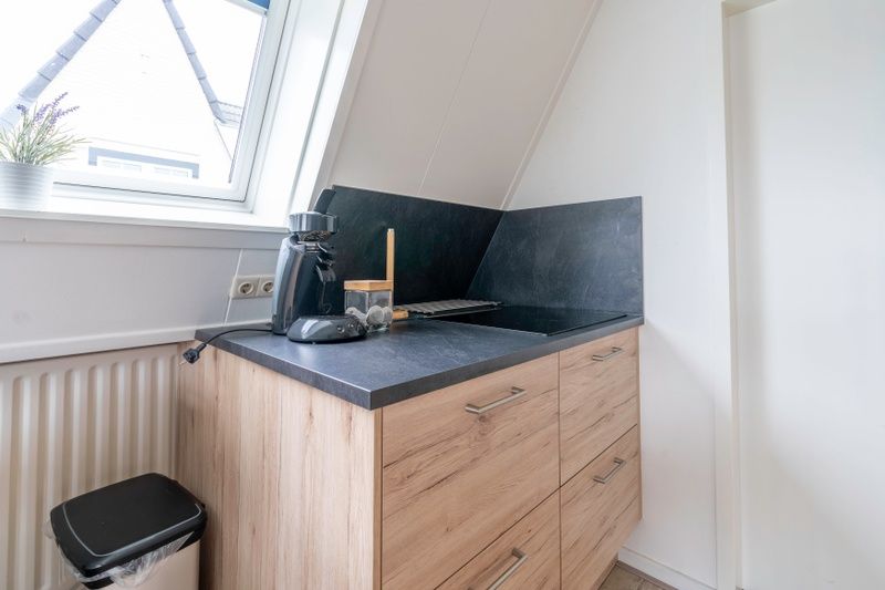 Kompakte Kueche mit Geraeten in Apartment Anna 224, De Koog, Texel.