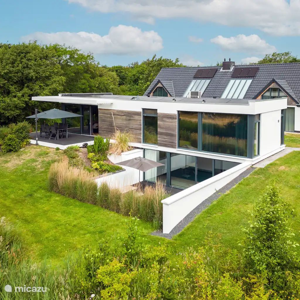 Unterkunft 0102737 - Ferienhaus Texel - Luxe villa met privé zwembad 1-6p