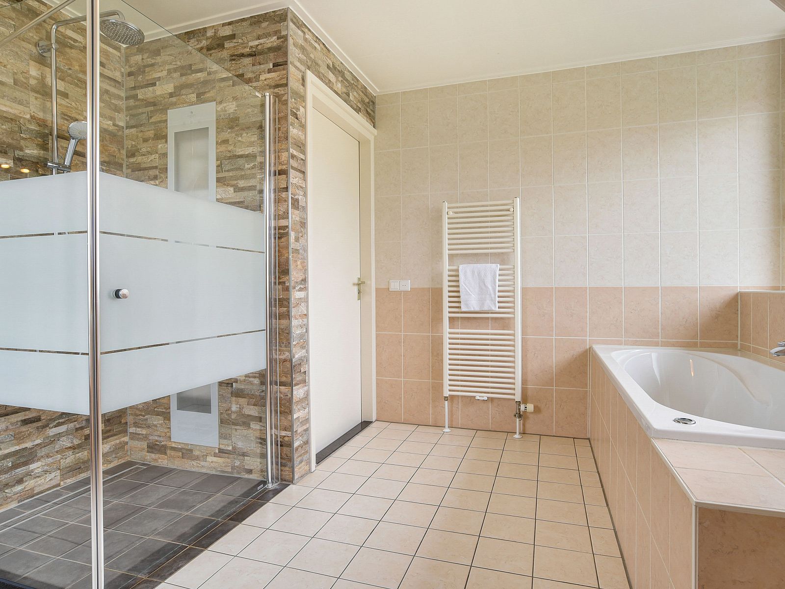 Unterkunft 010275 - Bungalow Texel - Villapark Vogelmient | 6-persoons villa | 6DL