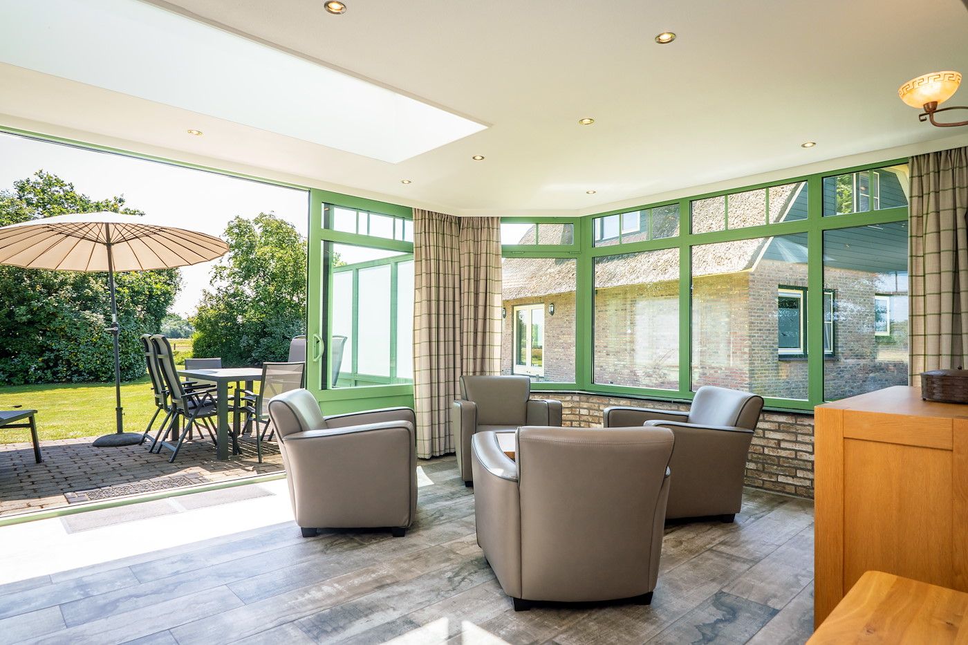 Guest house 0102965 - Holiday property Texel - Het Buitenhof villa 53 met serre