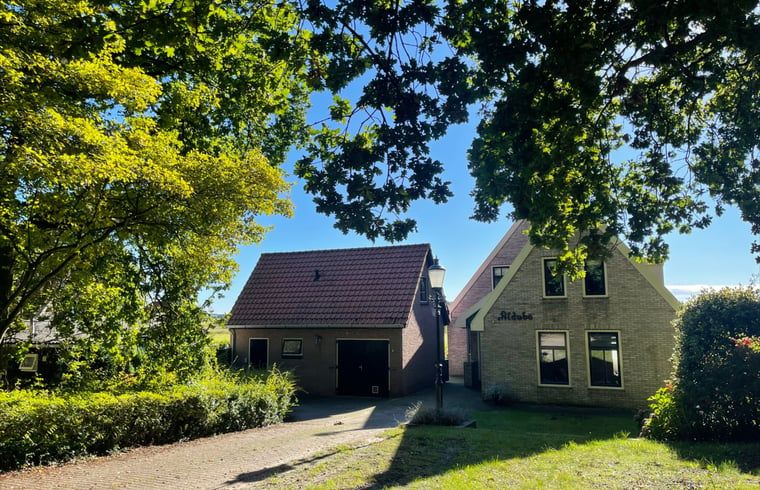 Cottage in Den Burg, Texel, with outbuilding, ideal for a relaxing vacation on the Wadden Islands.