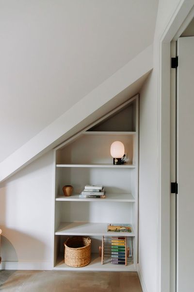 Intelligente Aufbewahrung im Wellness Apartment 4p Den Burg Texel fuer einen organisierten Aufenthalt.