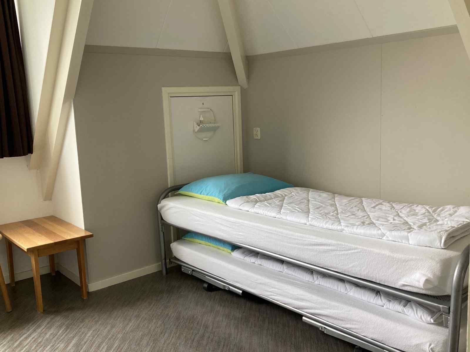 Picknicktisch im Garten des Ferienhauses NH197 Den Burg Texel