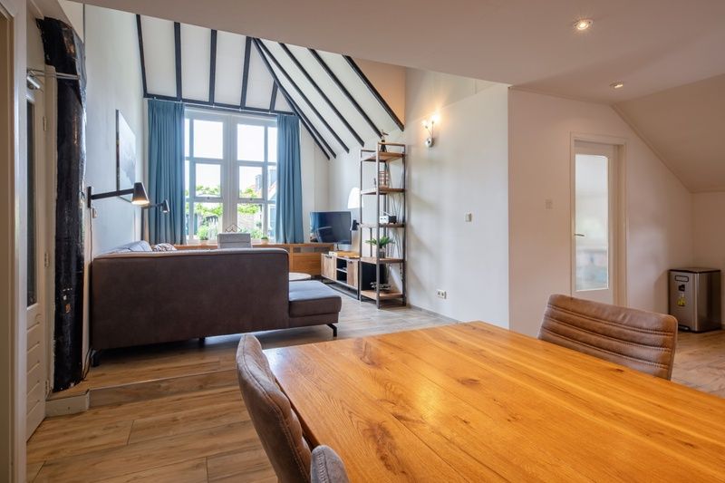 Esszimmer mit Holztisch in Appartement Gouden Reaal 26, Texel, Den Hoorn