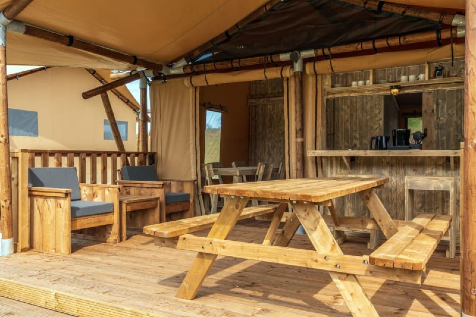 Guest house 010599 - Holiday property Texel - Safari Lodge