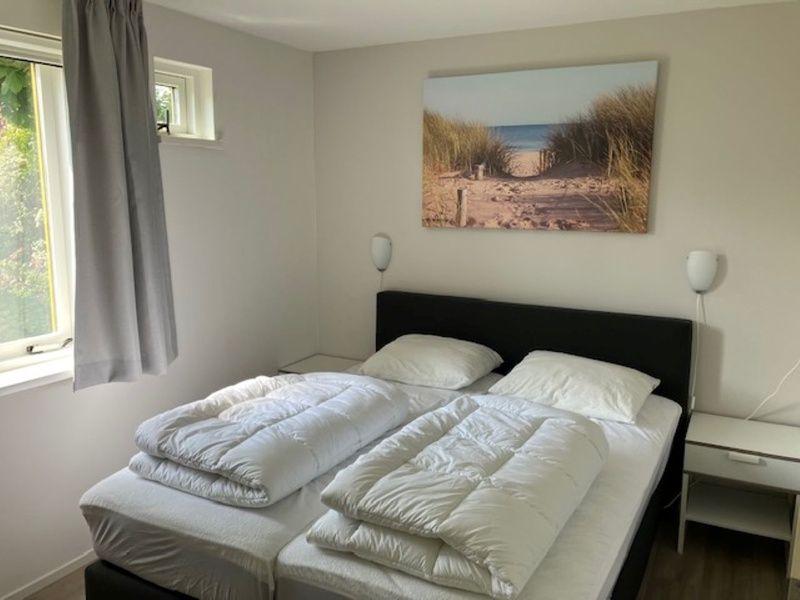 Schlafzimmer mit Doppelbett in Typ I - Nr. 89 Lark Ferienhaus Oosterend Texel.