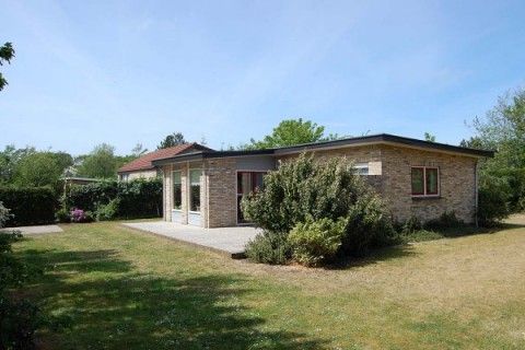 Hoogelandt 10 - Awali-Ferienhaus in De Koog Texel mit sonnigem Garten und Terrasse.