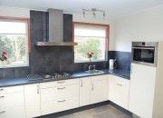 Moderne Kche von Hoogelandt 10 - Awali Ferienhaus in De Koog, Texel.