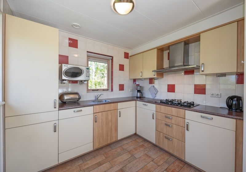 Volledig uitgeruste keuken in 8690 - Junier - Huisman vakantiehuis, Zuid-Eierland, Texel, met moderne apparatuur.