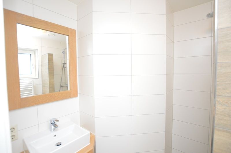 Stilvolles Badezimmer im Ferienhaus de Parel 150, De Dennen, Texel.