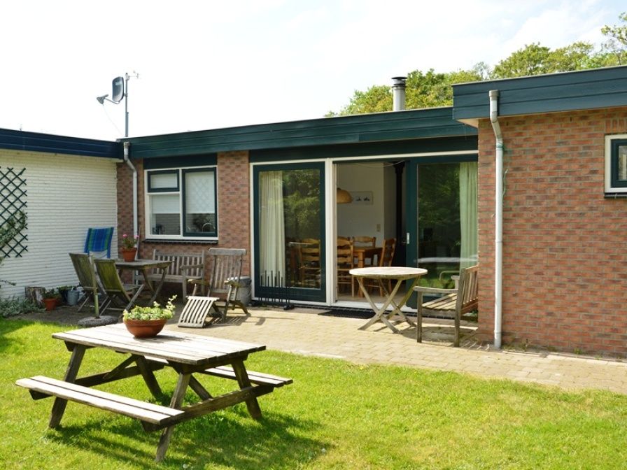 Bungalow Uterste Coogh 78 mit Sonnenterrasse in De Dennen, Texel, Waddeninseln.