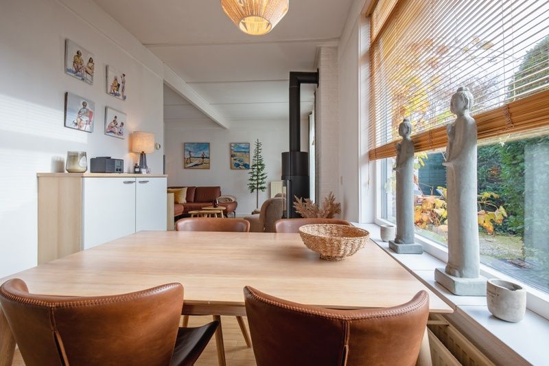 Gartenanlage mit Blumen und Obst im Bungalowpark 't Luwe Land - 7B - De Wijnhof, Ferienhaus in De Dennen, Texel.