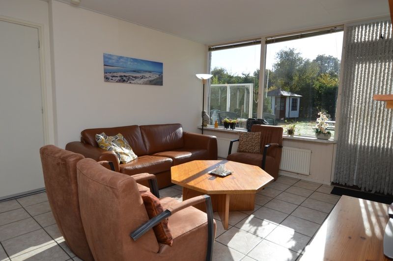 Komfortable Sitzecke im Ferienhaus de Parel 222 in De Dennen, Texel.